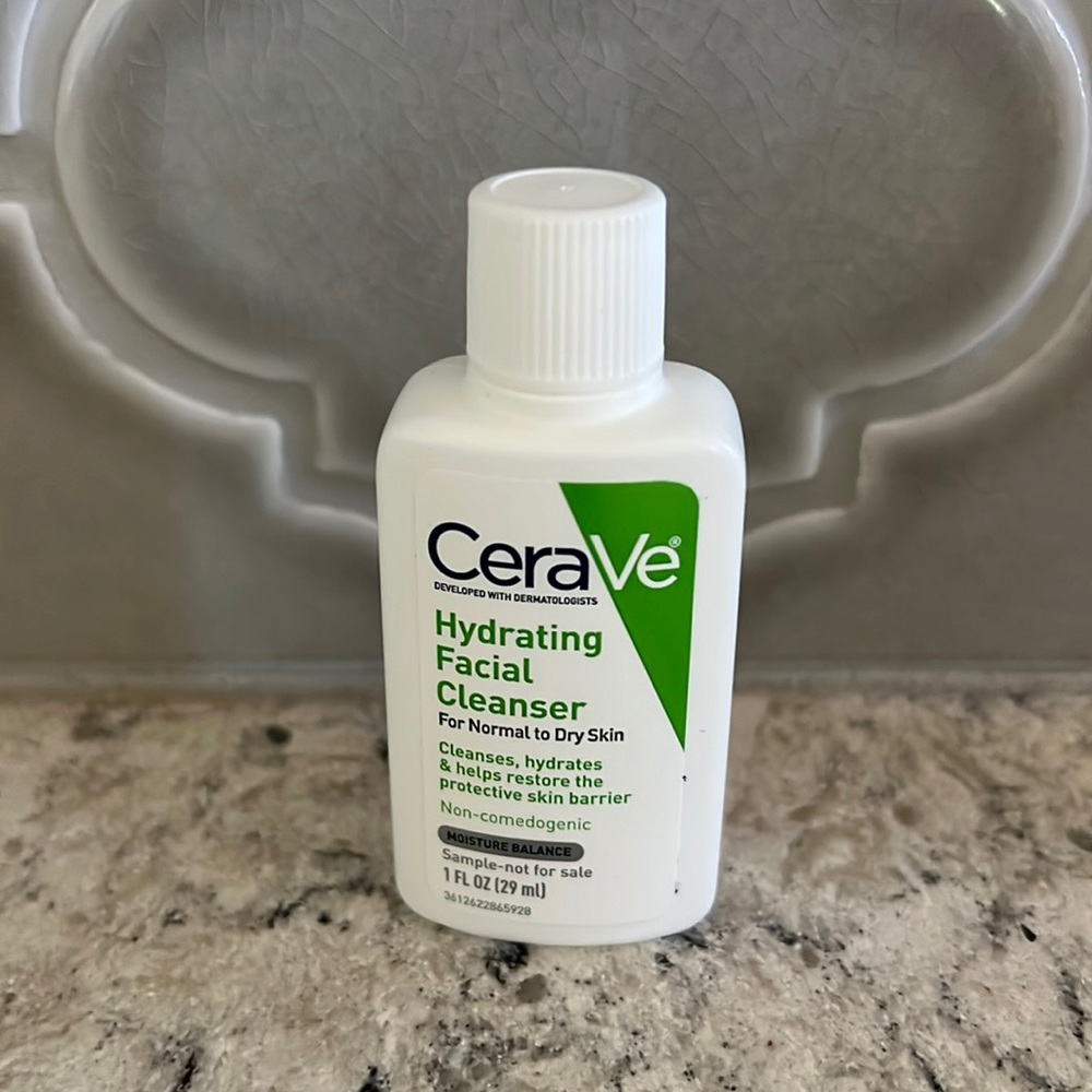 4/$14 CeraVe Hydrating Facial Cleanser, Travel Size 1 fl oz, NEW
